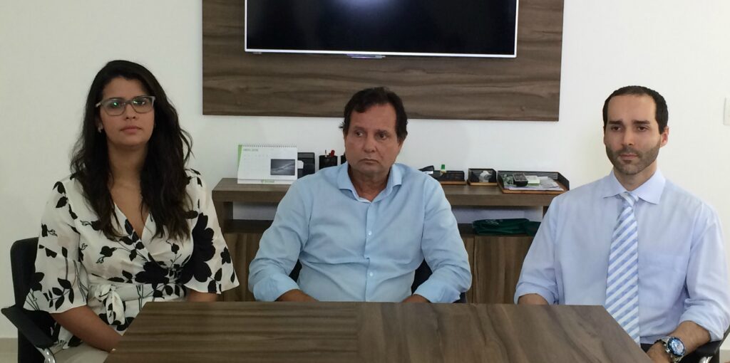 SOS Mao Os cirurgioes Ana Lecia Lima Mauri Cortez e Jose Verissimo FOTO EXECUTIVA COMUNICACAO