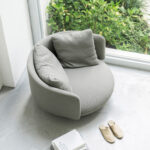 Coleção O Silêncio do designer brasileiro Guilherme Wentz é estrela na Casapronta 4 baixa lounge chair lifestyle 4 1