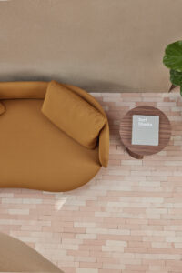 baixo sofa lifestyle 8 1