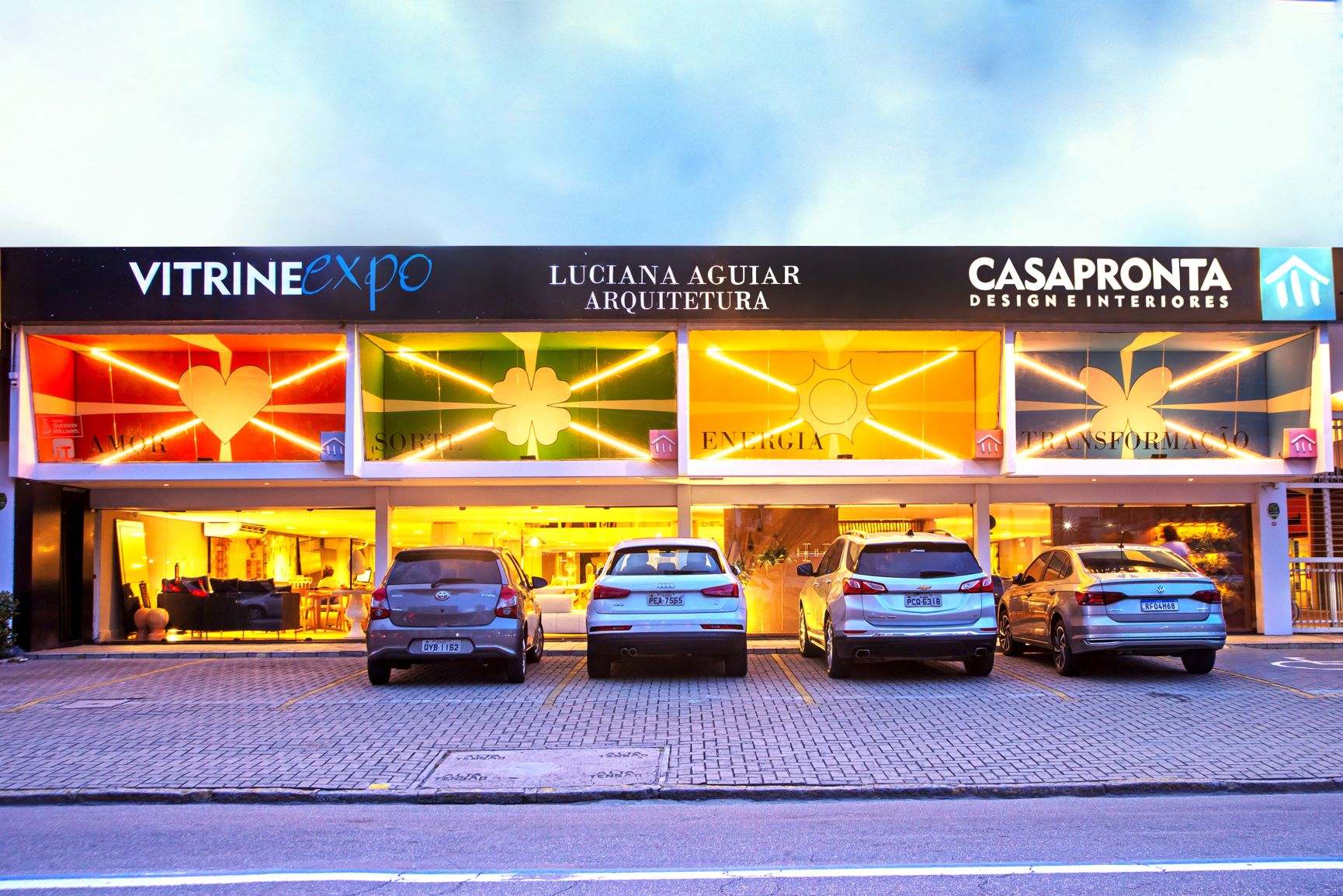 Cores e símbolos fazem parte da nova Vitrine Expo Casapronta 7 Cores e símbolos fazem parte da nova Vitrine Expo Casapronta