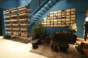 The Bar tem projeto das arquitetas Rafaella Bittencourt e Lorena Veloso na CASACOR Pernambuco 2022 4 THE BAR- Foto: Bruna Costa - Executiva Comunicação