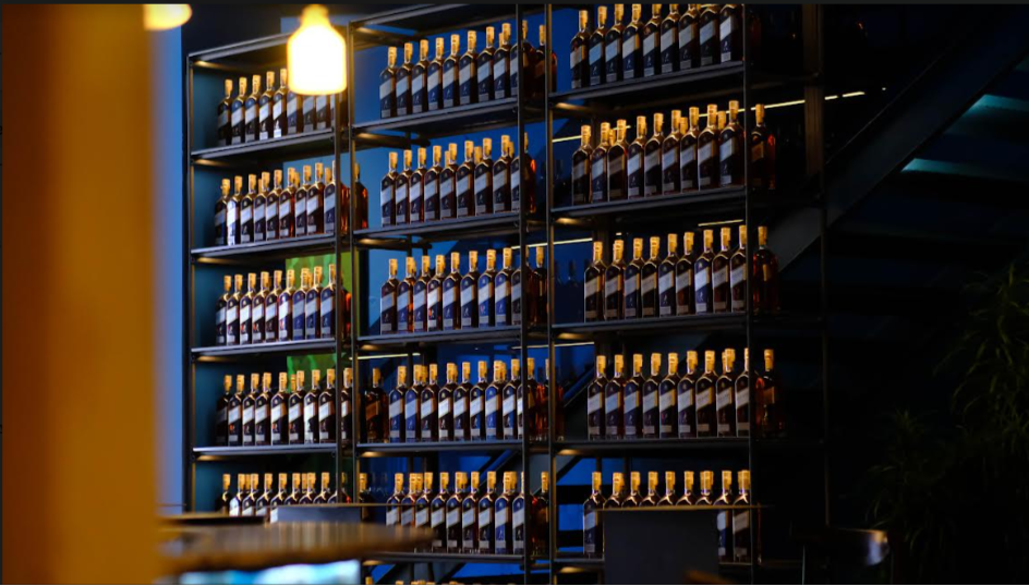 Mobiliário em alumínio composto (ACM) e aço é destaque na CASACOR Pernambuco 5 Mobiliário em alumínio composto (ACM) e aço é destaque na CASACOR Pernambuco