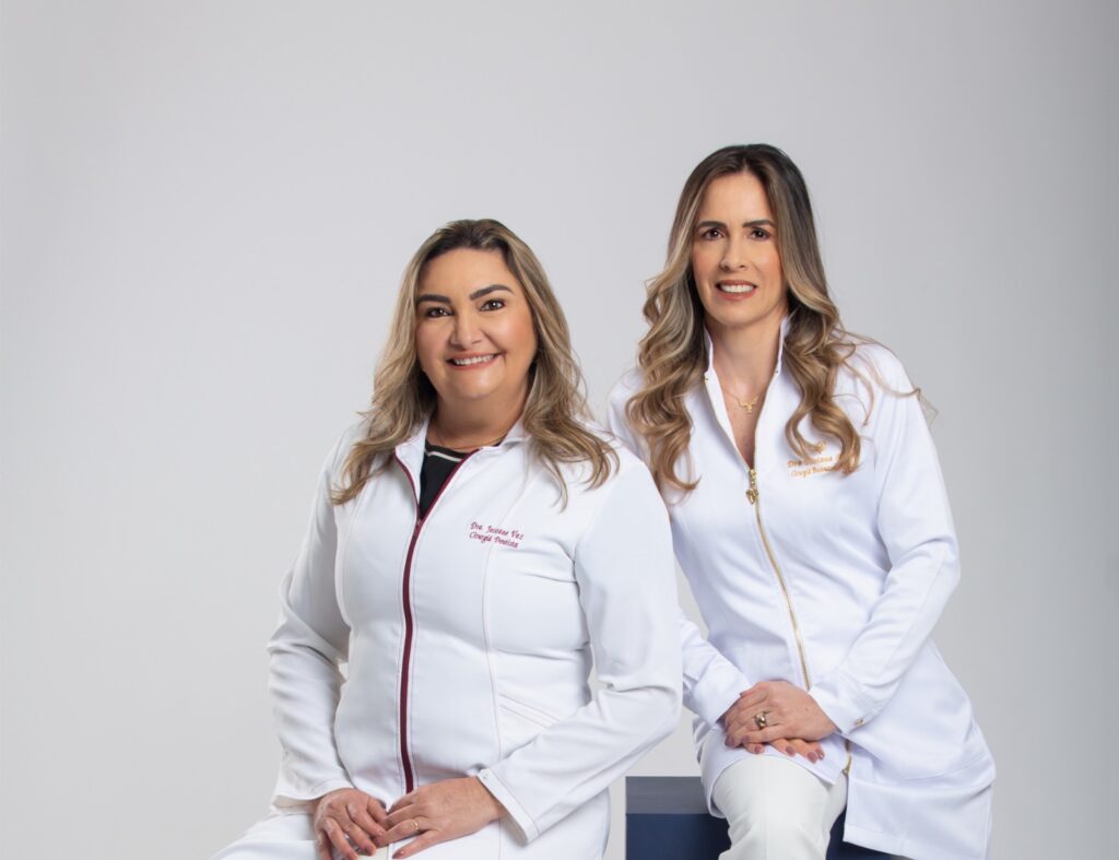 As cirurgias dentistas Joseane Vaz e Taciana Abreu socias da CIEB Implantar CREDITO Nicoli Mazzarolo