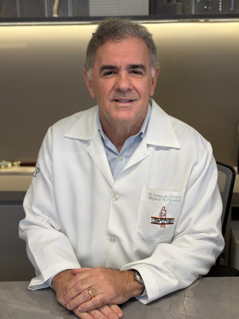 Medico ortopedista Fernandes Arteiro